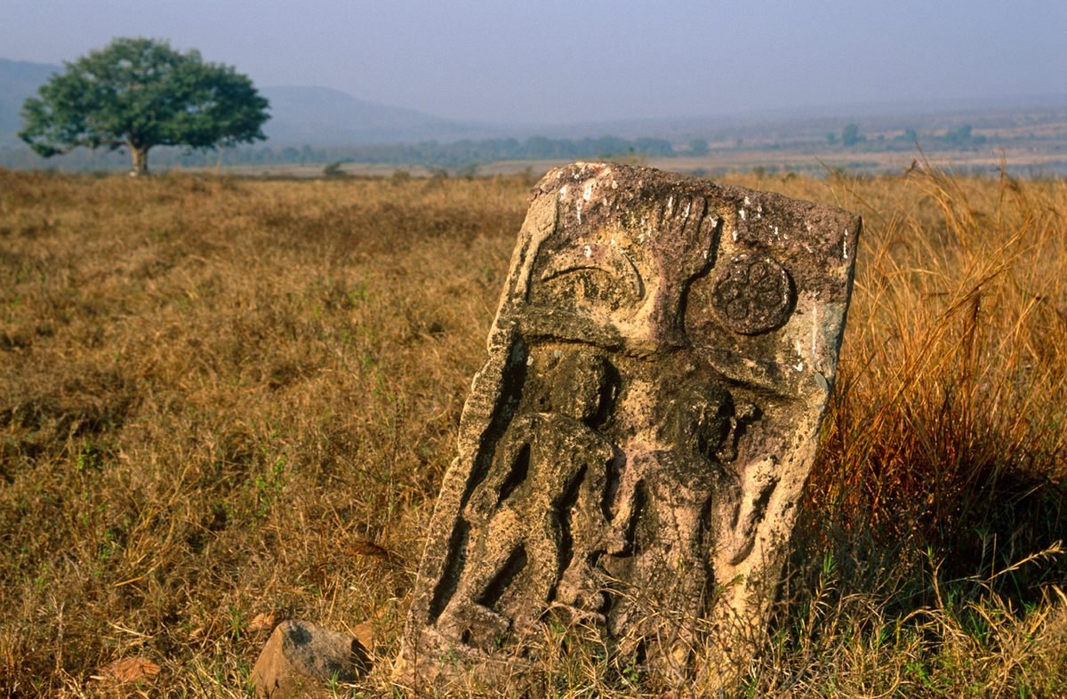 Image accompanying India’s Sati Stones Commemorate a Macabre Historical Practice